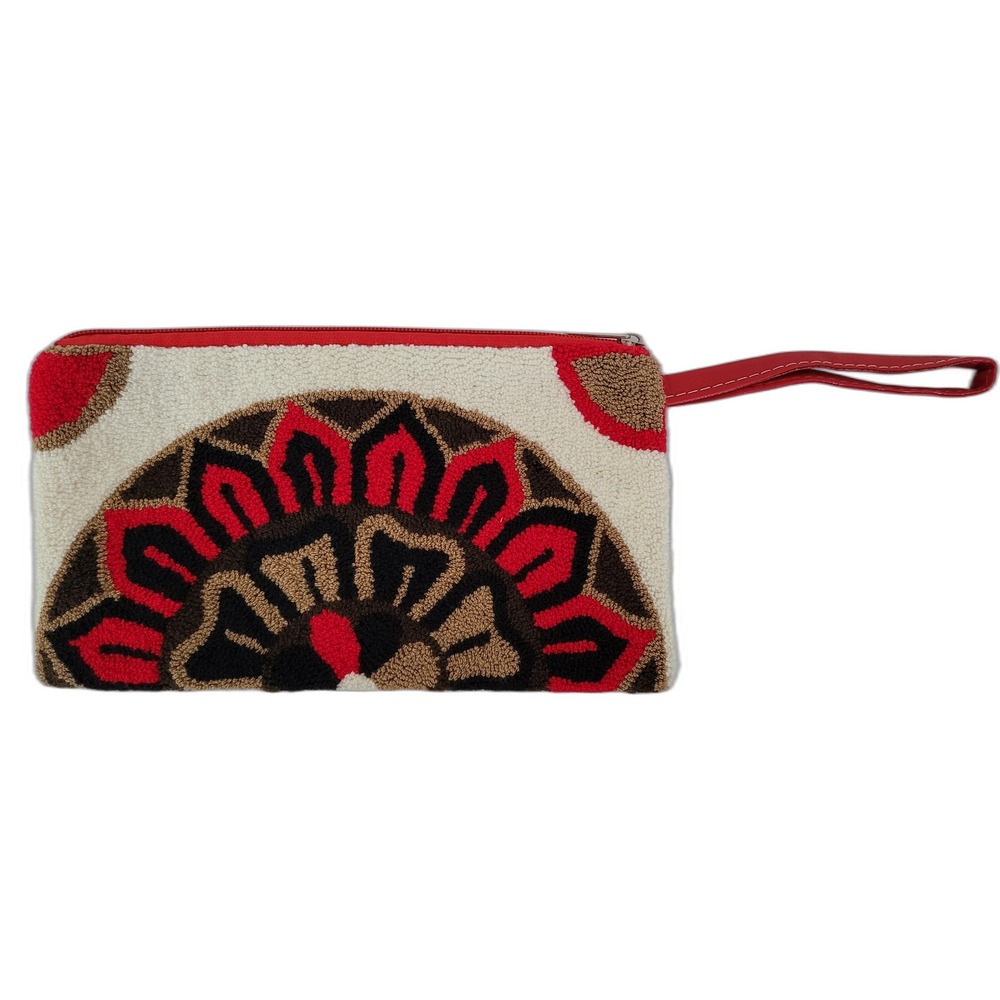 NWT‎ Wuitusu Adalee Handmade Wayuu Punch-needle Clutch